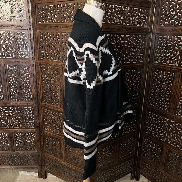 Lovestitch Cardigan - Picture 4 of 4